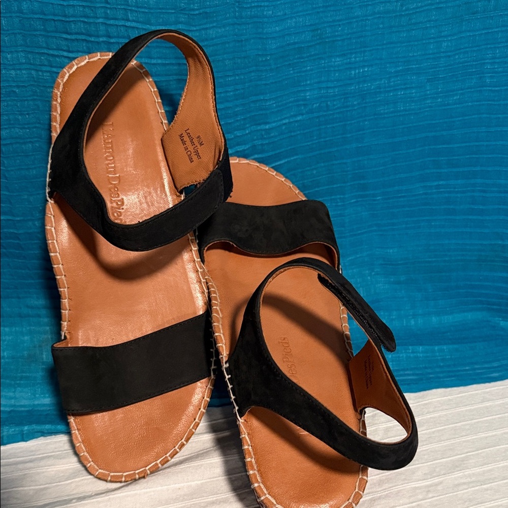 L'Amour Des Pieds Black Suede Leather Strap Sandals - Women